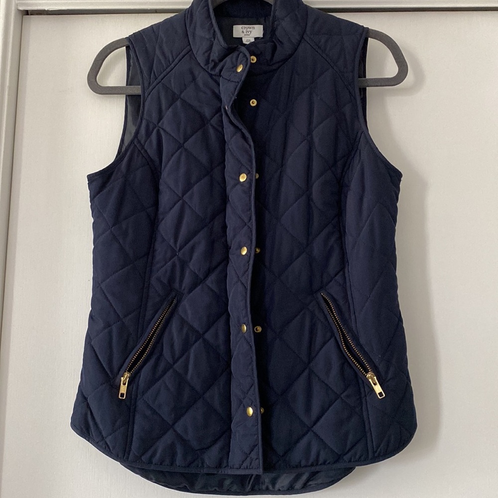 Crown and Ivy Navy blue vest with gold buttons/zipper size petite medium